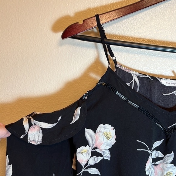 BLU Pepper Cold Shoulder Floral Mini Dress - Picture 3 of 14